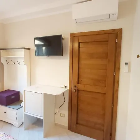 Bed & Breakfast Dimora Igea 3*
